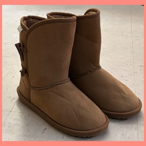 Cozy Tan Winter Boots - Picture 1 of 9